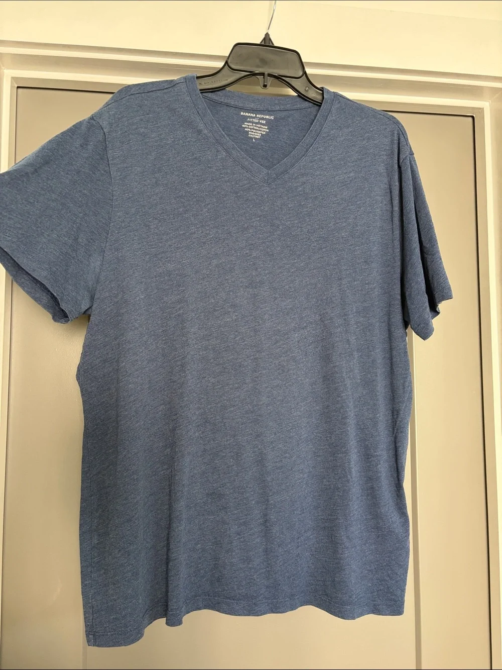 Banana Republic Men’s Blue Slate V-Neck Tee